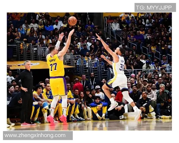 湖人惨败独行侠，东契奇22分11助攻全面引领，詹姆斯30分独木难支湖人队防守崩盘